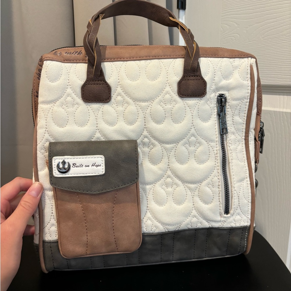 Heroes & Villains Star Wars Princess Leia convertible mini-backpack